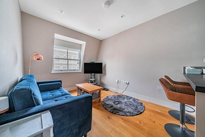 1 Bedroom Flat To Rent In Fulham Road, Chelsea, London, SW10