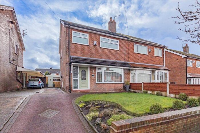 3 Bedroom Semi Detached House For Sale In Sycamore Avenue, Hopwood, Heywood, OL10