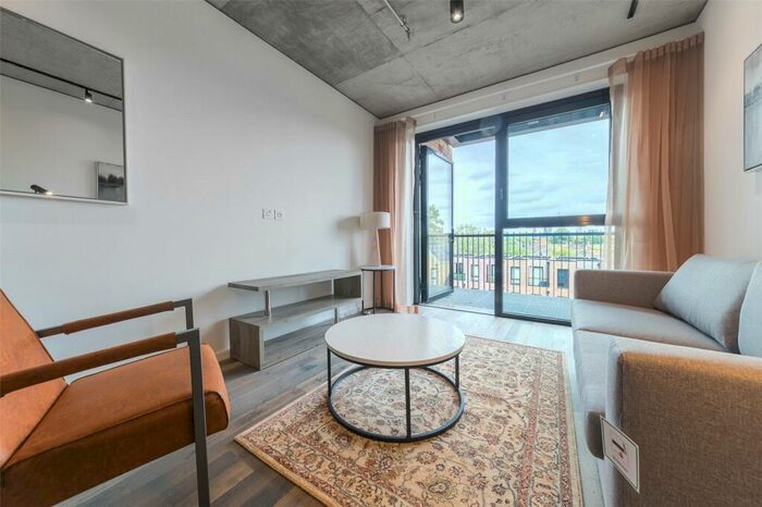 2 Bedroom Property To Rent In Lawrence Road, London, N15