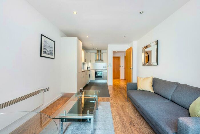 2 Bedroom Flat To Rent In Brewery Square London, EC1V