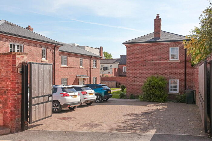 2 Bedroom Apartment For Sale In Garden Court, New Road, Banbury, OX16