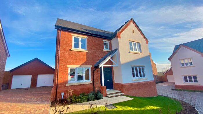 4 Bedroom Detached House For Sale In Spring Hill, Gravenhurst, Bedford, MK45