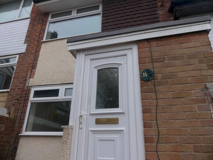 2 Bedroom Property To Rent In Lindale Rise, Shaw, Oldham, OL2