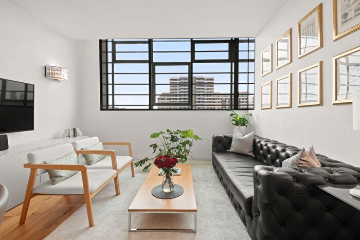 1 Bedroom Flat For Sale In Western Avenue, Greenford, UB6