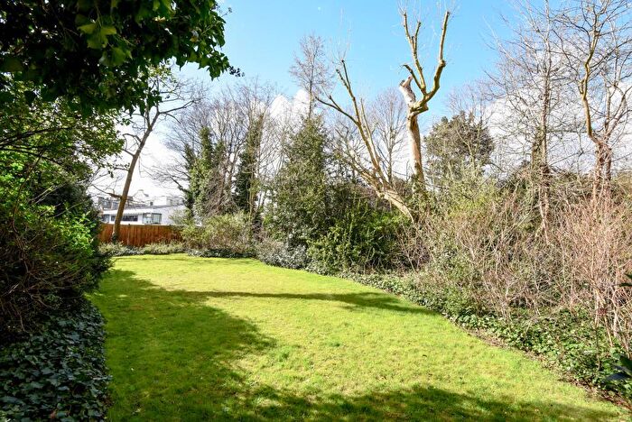 1 Bedroom Apartment To Rent In Frognal, Hampstead, NW3