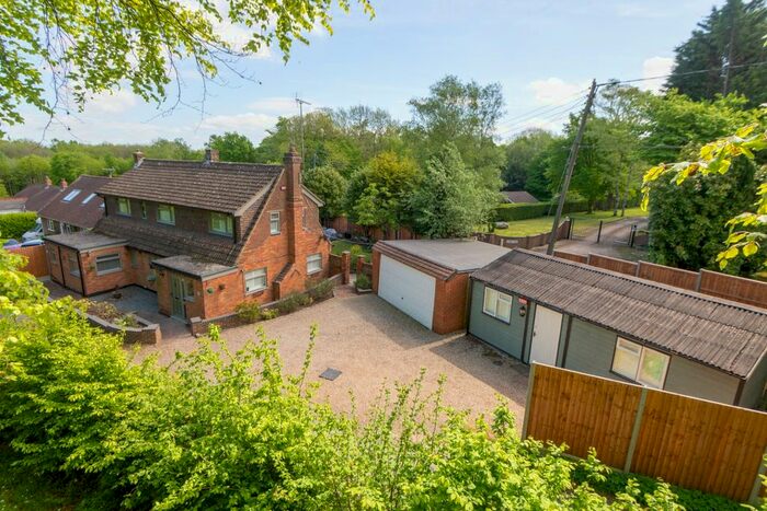 4 Bedroom Detached House For Sale In Faversham Road, Charing, Ashford, TN27