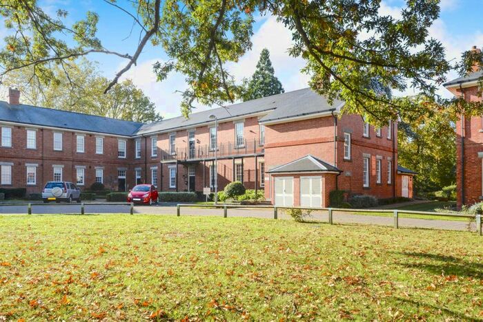 2 Bedroom Flat To Rent In Glanville Way, Epsom, KT19