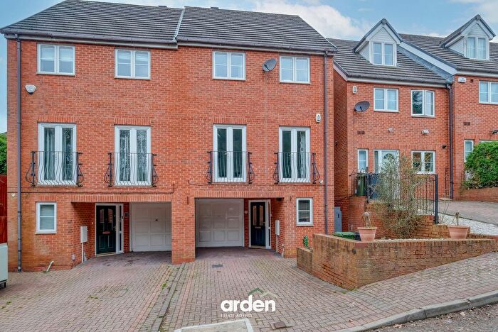 3 Bedroom Semi Detached House For Sale In Torrs Close, Redditch, B97