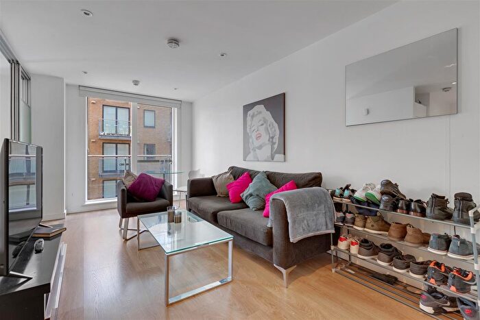 Studio To Rent In Hudson House, Bow, E3