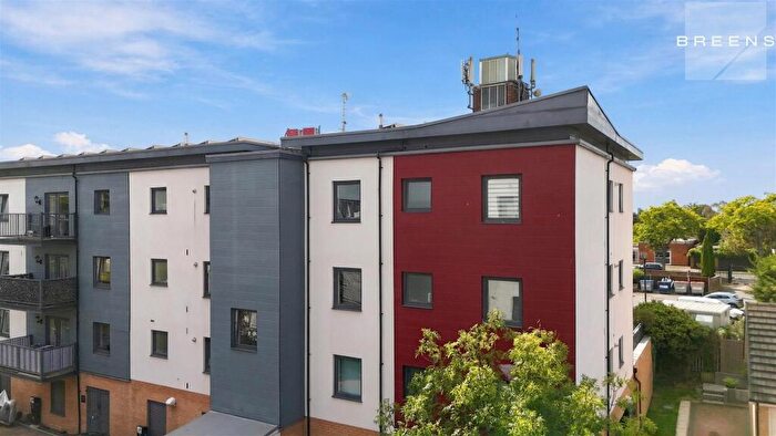 2 Bedroom Flat For Sale In Shingly Place, Chingford, London, E4