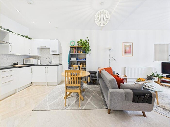 2 Bedroom Apartment For Sale In Kew Road, Weston-Super-Mare, BS23