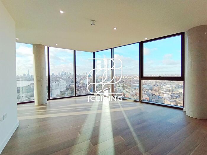 2 Bedroom Flat To Rent In Salter Street, London, E14