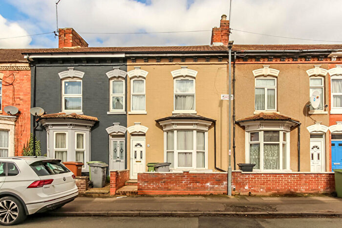 3 Bedroom Terraced House For Sale In Knox Road, Wellingborough, NN8
