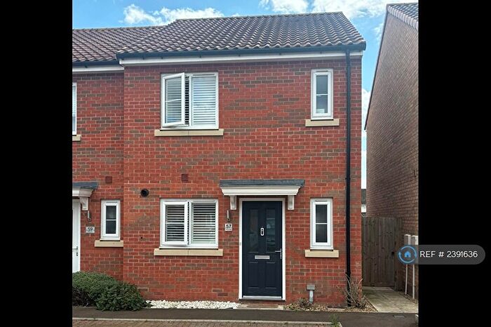 2 Bedroom Semi-Detached House To Rent In The Circle, Ipswich, IP6