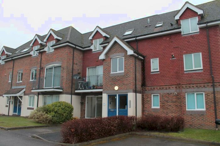 1 Bedroom Apartment To Rent In Ladbroke Road, Redhill, RH1