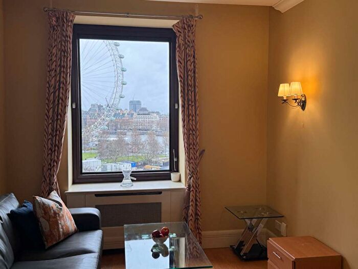 2 Bedroom Flat To Rent In Whitehouse Apartments, Belvedere Road, London, SE1