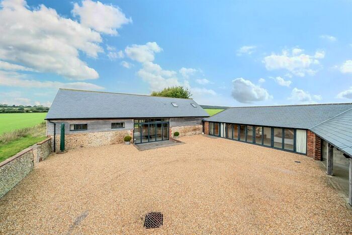 4 Bedroom Barn Conversion To Rent In Chilgrove Road, Lavant, Chichester, PO18