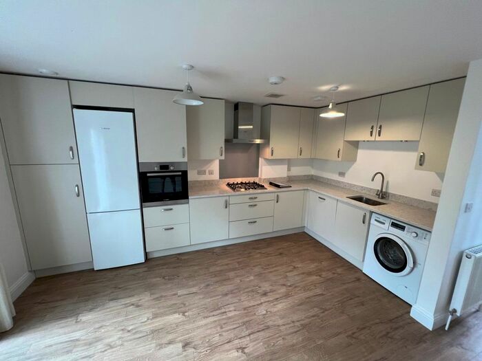 1 Bedroom Detached House To Rent In Lucerne Close, Cambridge, Cambridgeshire, CB1