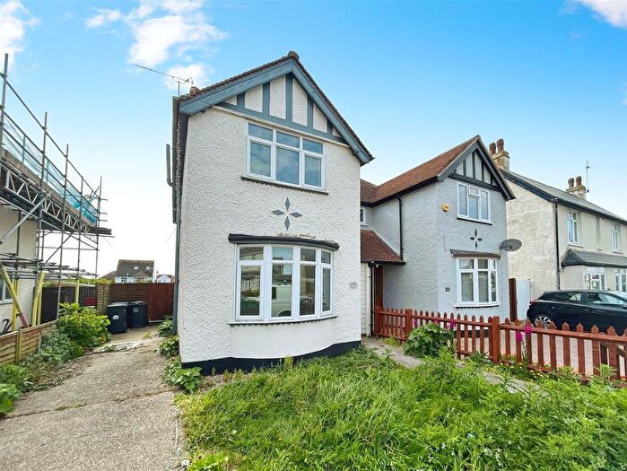3 Bedroom Detached House To Rent In Albany Drive, Herne Bay, CT6