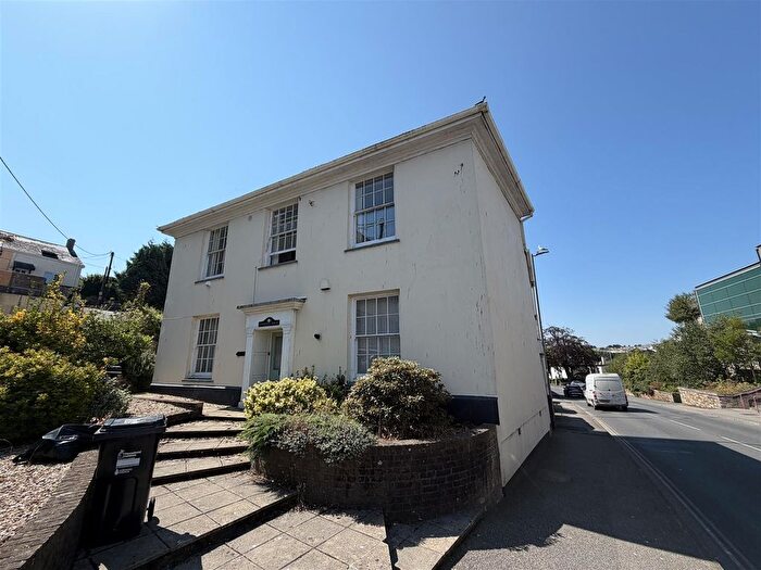 1 Bedroom Flat To Rent In South Street, St. Austell, PL25