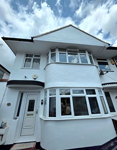 4 Bedroom Semi-Detached House To Rent In Lucas Avenue, Harrow, HA2