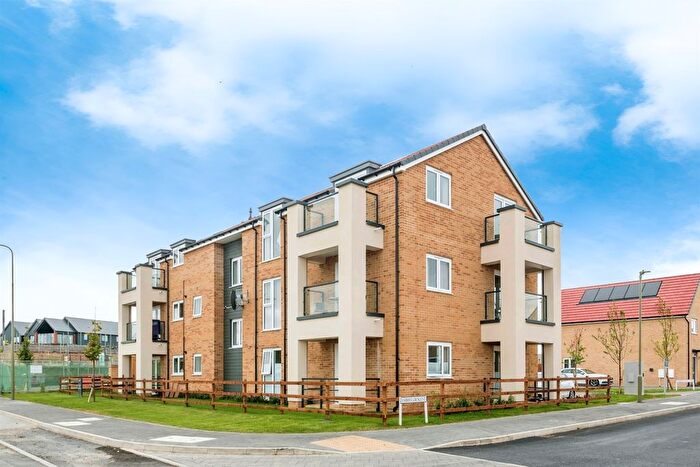 2 Bedroom Flat For Sale In Crabhill At Kingsgrove, Wantage, OX12