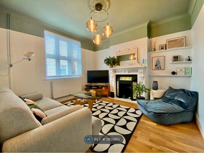 3 Bedroom Semi-Detached House To Rent In Vergette Street, Peterborough, PE1