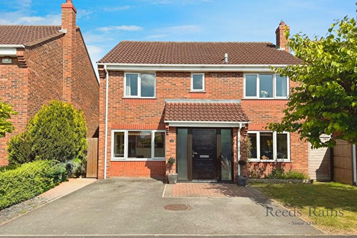 4 Bedroom Detached House For Sale In The Poplars, Brayton, Selby, North Yorkshire, YO8