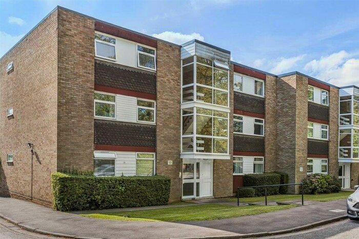 2 Bedroom Flat To Rent In Milton Road, Harpenden, AL5