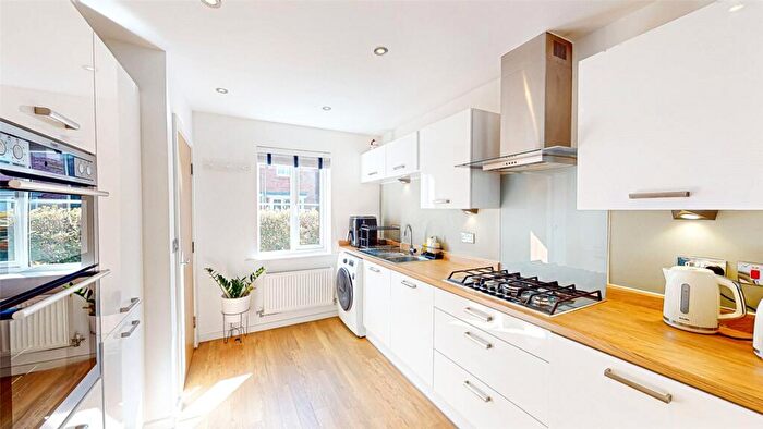 3 Bedroom Semi-Detached House To Rent In Thorne Crescent, Worsley, Manchester, M28