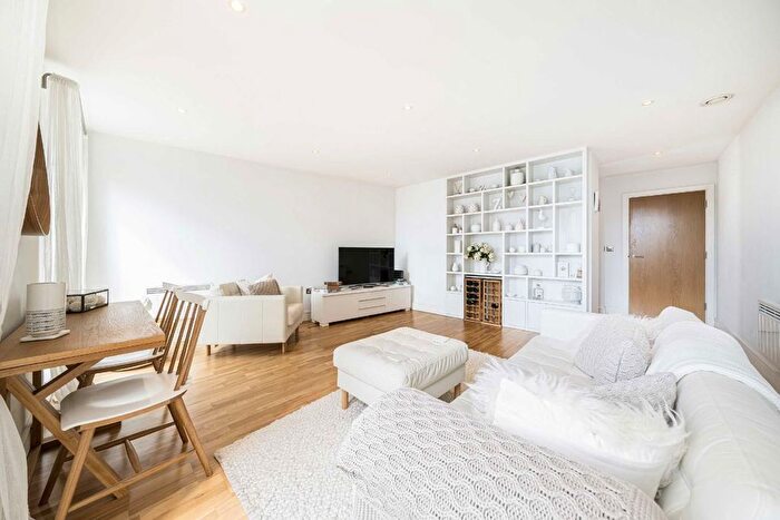 1 Bedroom Flat For Sale In Great Suffolk Street, Southbank, SE1