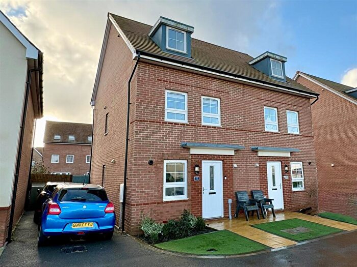 3 Bedroom Semi Detached House For Sale In Coniston Avenue, Eastbourne, BN22