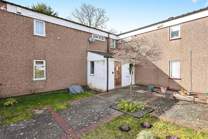 3 Bedroom Terraced House For Sale In Roebuck Close, Birmingham, B34