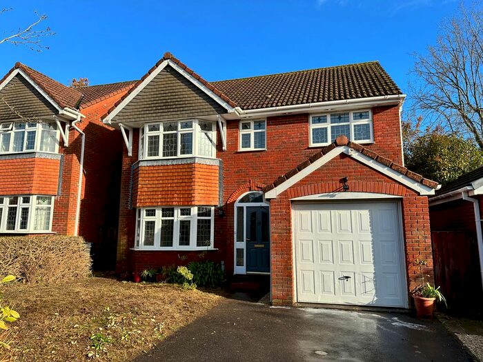 4 Bedroom Detached House To Rent In College Green, Yeovil, BA21