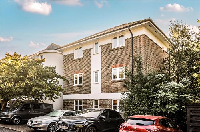 2 Bedroom Apartment For Sale In St. Josephs Vale, London, SE3