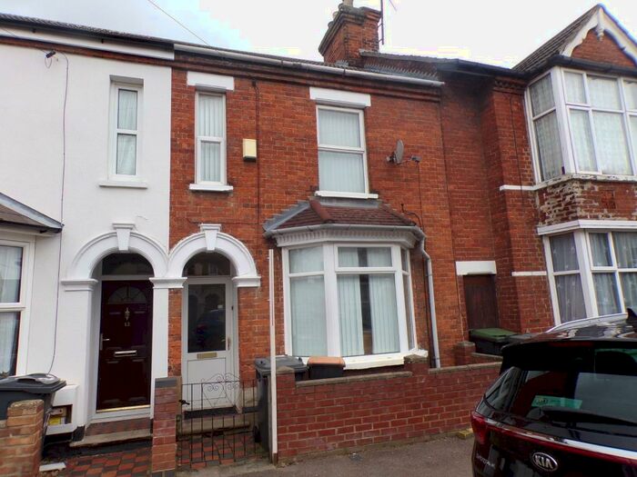 3 Bedroom House To Rent In Kemspton, MK42