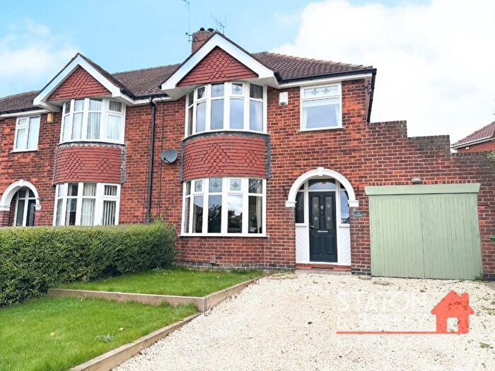 3 Bedroom Semi-detached House For Sale In Woburn Place, Mansfield, NG19