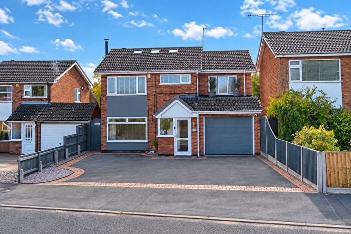 4 Bedroom Detached House For Sale In Outlands Drive, Hinckley, Leicestershire, LE10