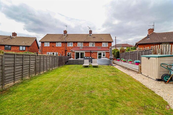 3 Bedroom Semi-Detached House For Sale In Beech Crescent, Eckington, Sheffield, S21