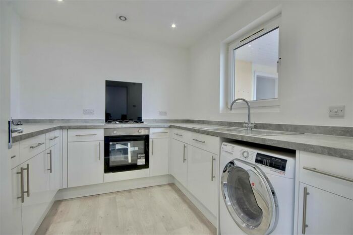 2 Bedroom Flat To Rent In Forbes Court, North End, Portsmouth, PO2