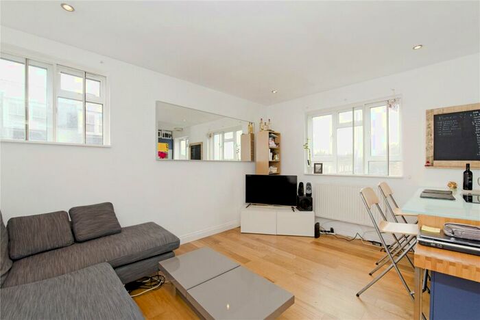 1 Bedroom Flat To Rent In Fircroft, Halton Road, N1