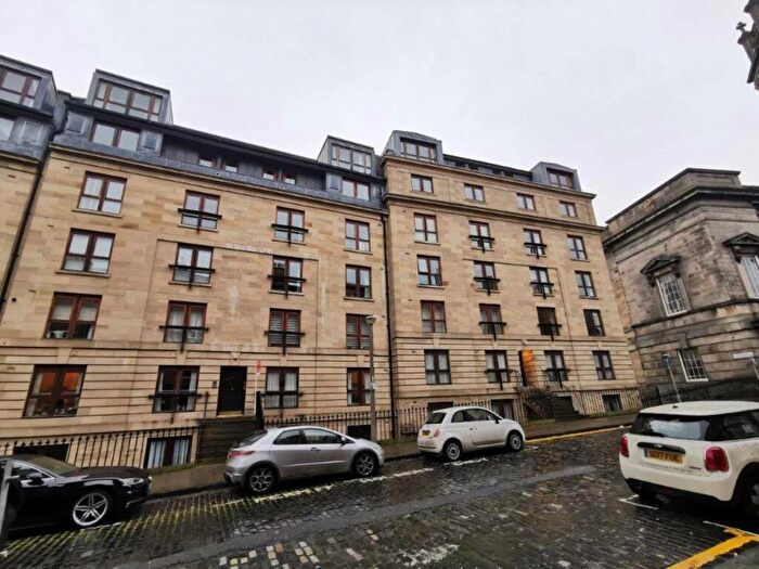 2 Bedroom Flat To Rent In St Stephen Street, Stockbridge, Edinburgh, EH3