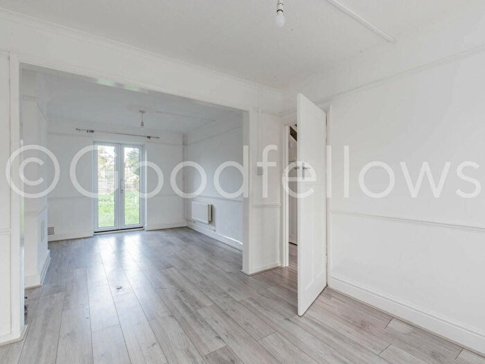 3 Bedroom House To Rent In Steers Mead, Mitcham, Surrey, CR4