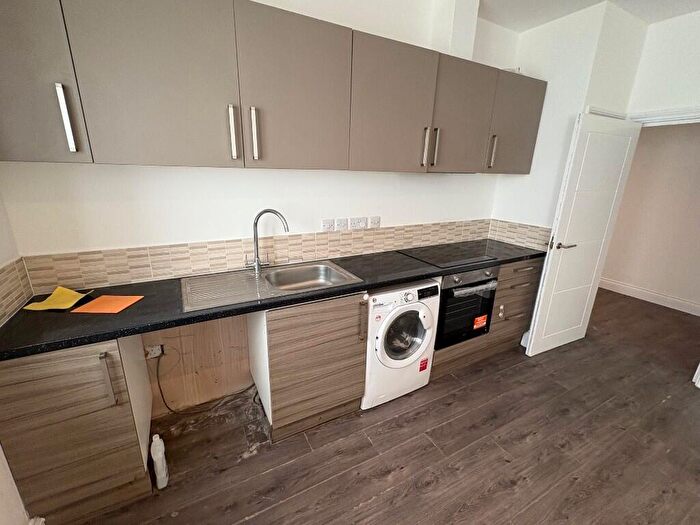 2 Bedroom Flat To Rent In Gorst Road, London, NW10