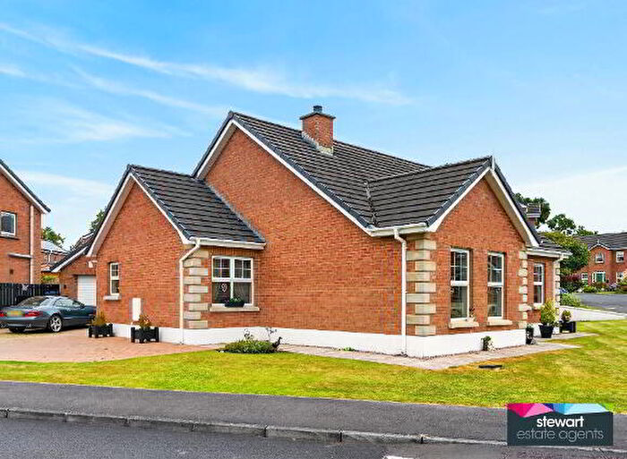3 Bedroom Detached Bungalows For Sale In Monree Hill, Donaghcloney, BT66