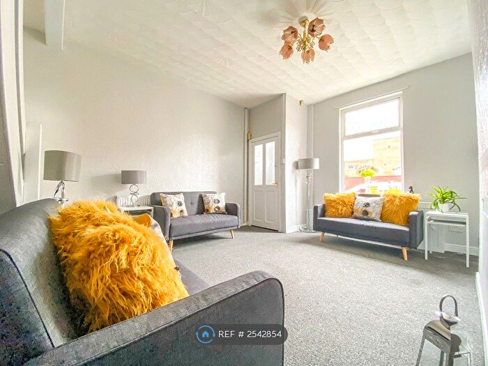 3 Bedroom Terraced House To Rent In New Wellington Street, Blackburn, BB2