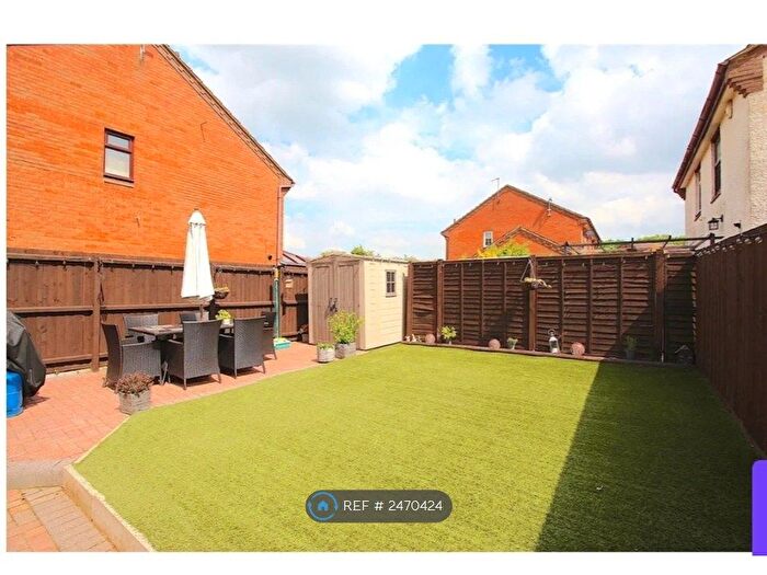 3 Bedroom Semi-Detached House To Rent In Cherrybrook Close, Leicester, LE4