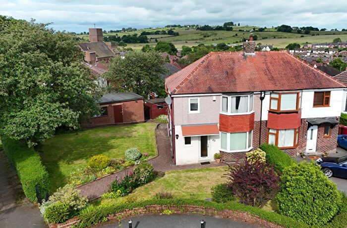 3 Bedroom Semi Detached House For Sale In Newington Avenue, Blackburn, BB1