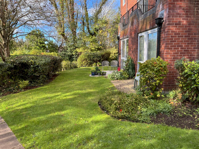 2 Bedroom Apartment To Rent In Elgar Mews, Ednall Lane, Bromsgrove, Worcestershire, B60