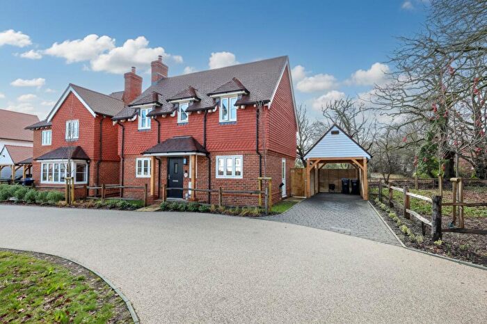 2 Bedroom Detached House For Sale In Paddock Walk, Burgess Hill, RH15